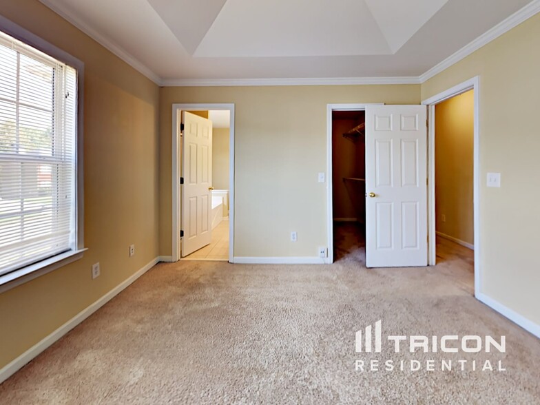 Building Photo - 6612 Destiny Dr SE