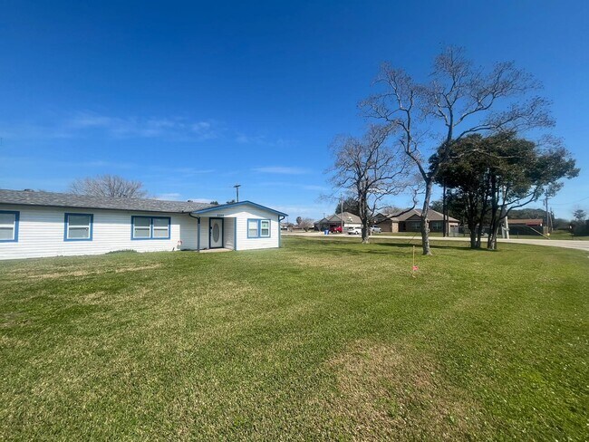 Primary Photo - 2302 35th Ave N