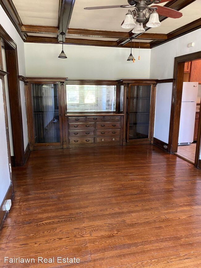 Building Photo - 501 N Randolph St