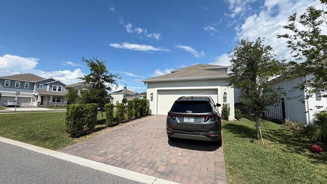 Building Photo - 11200 Listening Dr