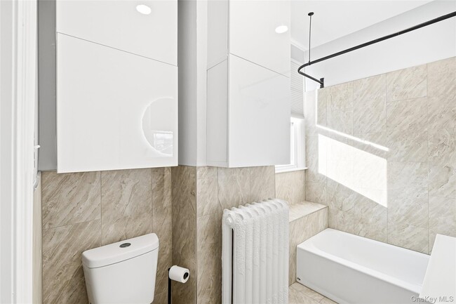 Building Photo - 78 Maple Ave