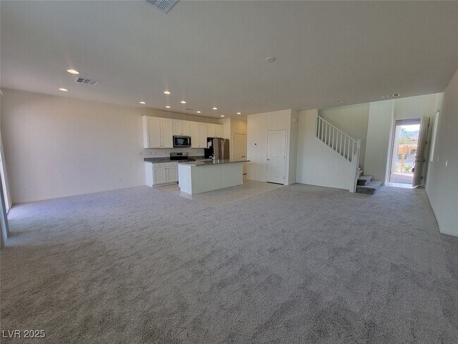 Building Photo - 8418 Sycamore Crk St