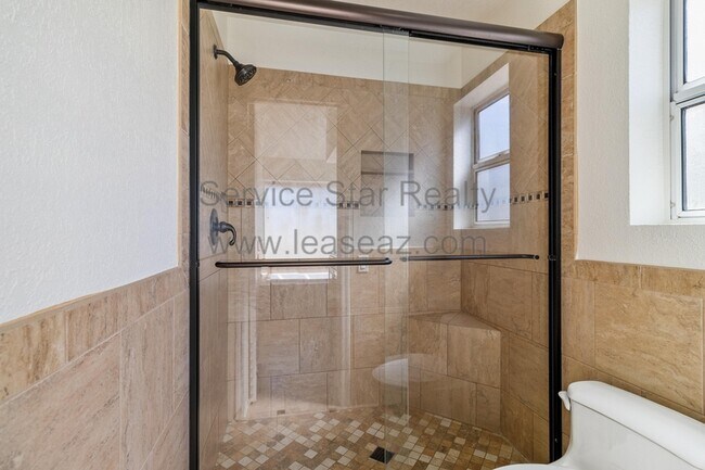 Building Photo - 3110 N 114th Dr