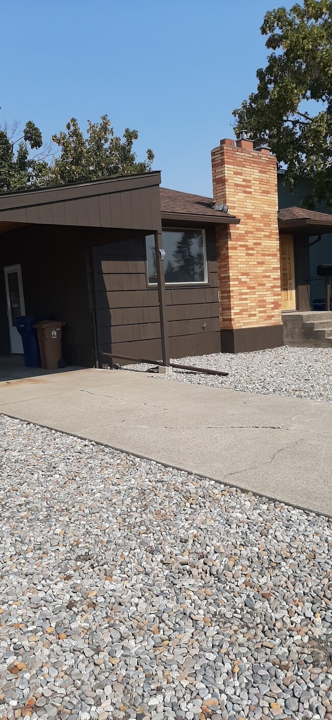 Building Photo - 3717 E 30th Ave