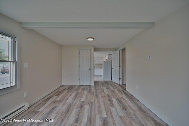 Building Photo - 200 Center St