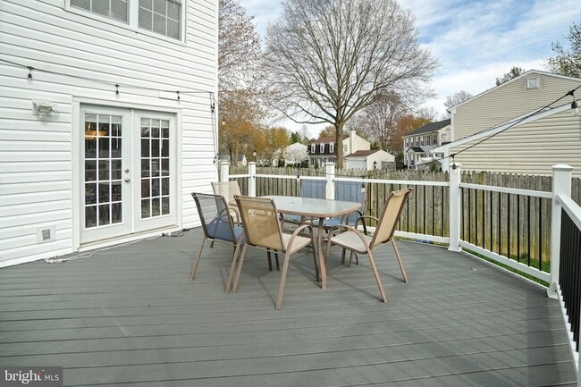 Building Photo - 2712 Advent Ct S