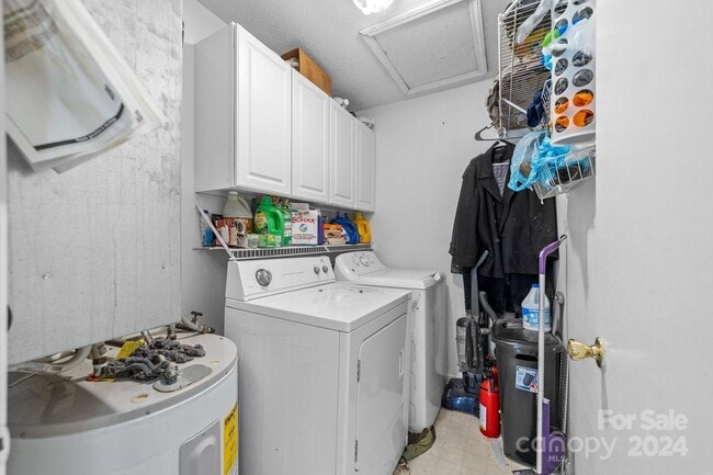 Building Photo - 9551 University Terrace Dr