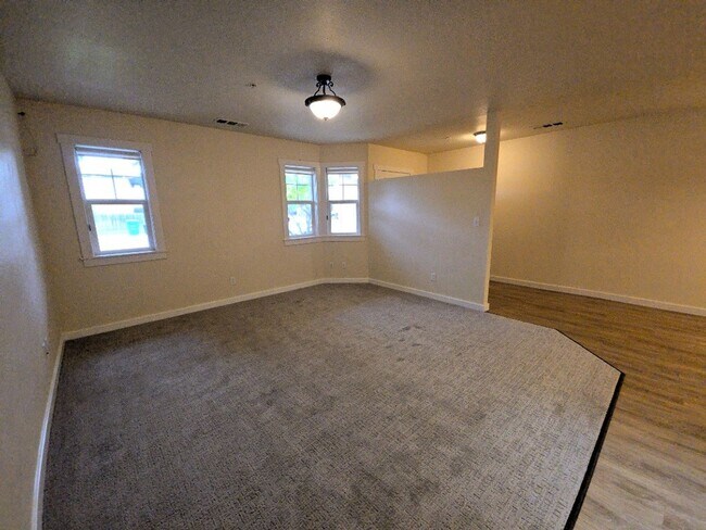 Building Photo - 2469 Shay Ct