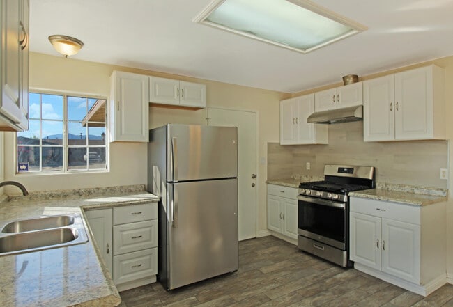 Building Photo - 82130 Adobe Rd