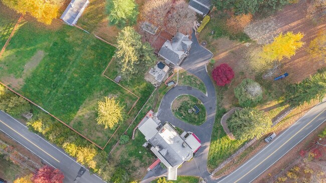 Building Photo - 64 Montebello Rd