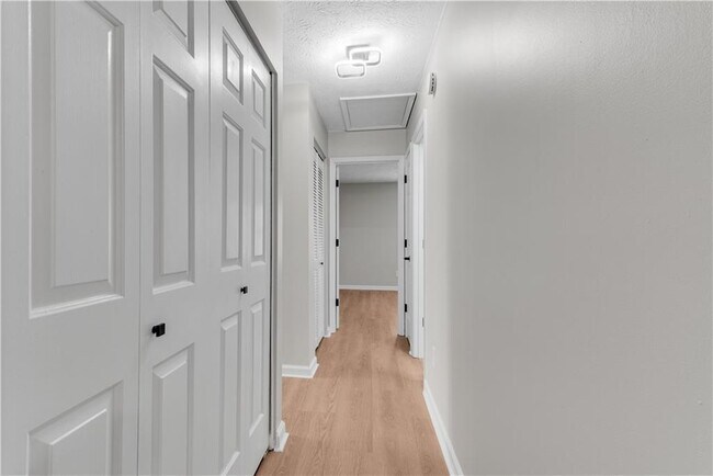 Building Photo - 5097 Village Green Way