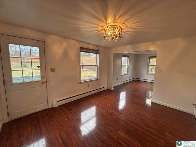 Building Photo - 257 E 2nd St