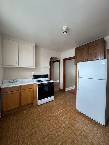 Building Photo - 4239 W George St