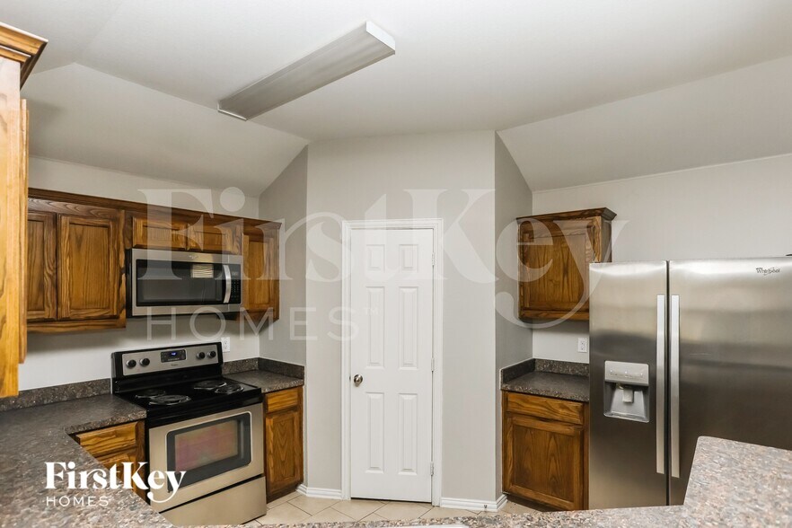 Building Photo - 1206 Jewel Ln