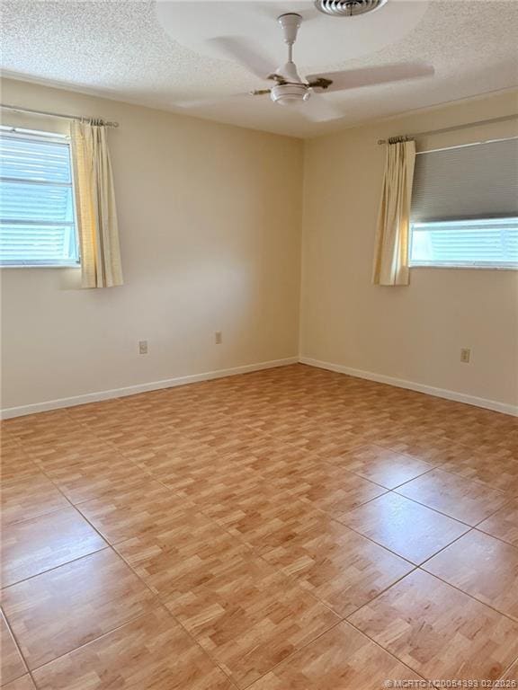 Building Photo - 2417 NW Holiday Ct