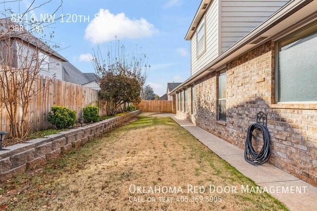 Building Photo - 8816 NW 120th St