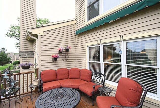 Building Photo - 187 Pinecrest Ln
