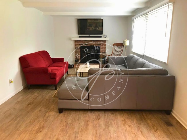 Building Photo - Beautiful 4-Bedroom Home in Lincoln Wood –...