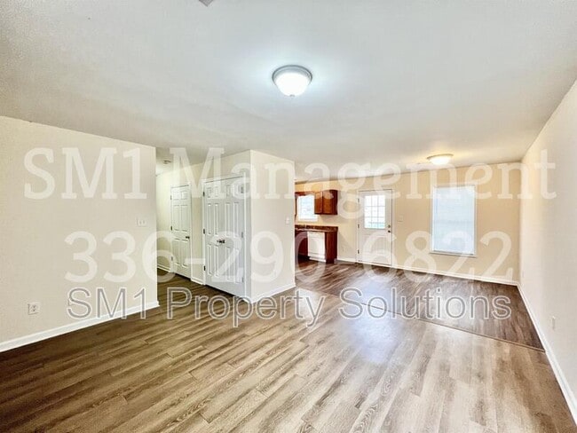 Building Photo - 121 Thomas St