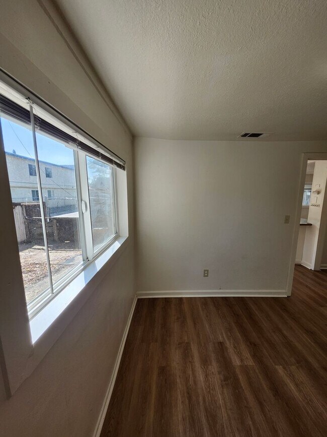 Building Photo - 1977 N F St