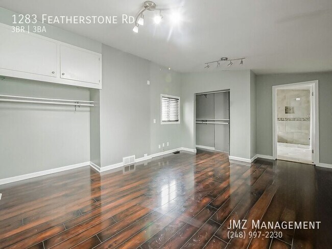 Building Photo - 1283 Featherstone Rd