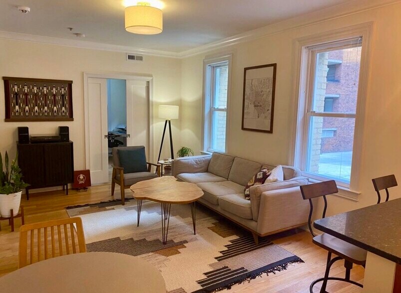 Building Photo - 1121 24th St NW