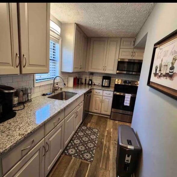 Building Photo - 4393 Coopers Creek Dr SE