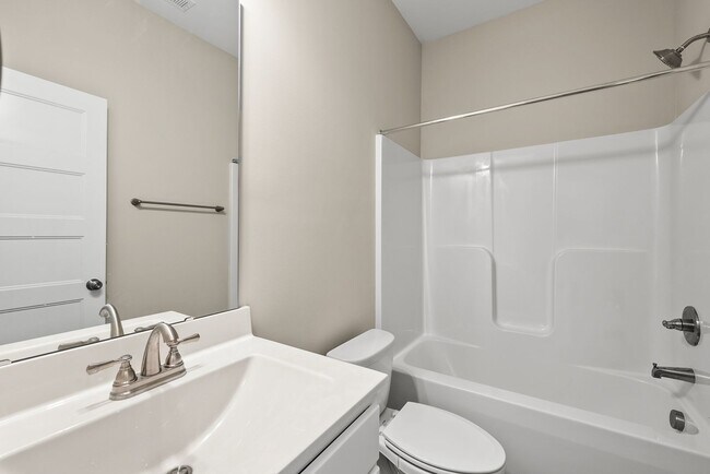 Building Photo - 7996 Humie Olive Rd