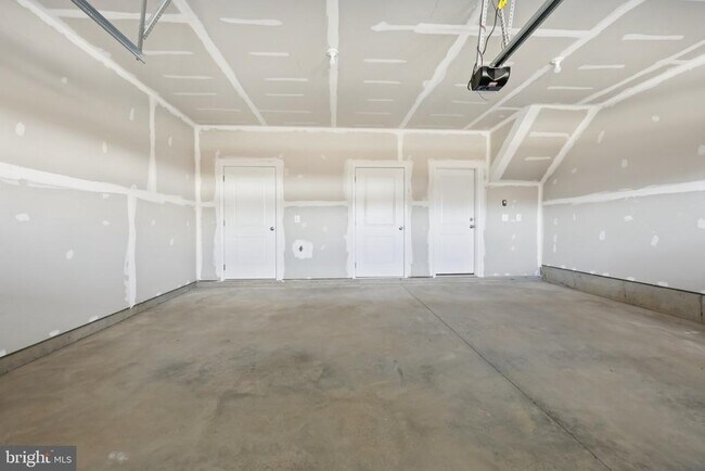 Building Photo - 8816 Selby Ct