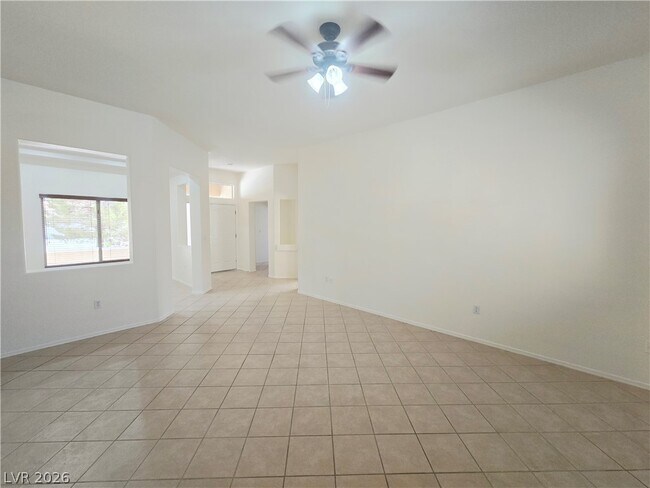 Building Photo - 10309 Longwood Dr