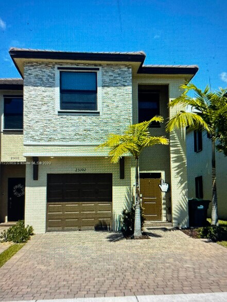 Primary Photo - 25102 SW 108th Ave