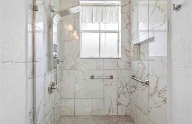 Building Photo - 7738 NW 116th Ave