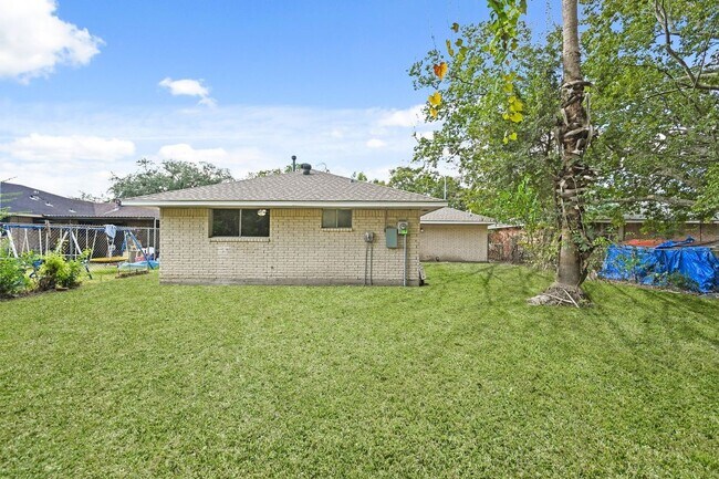 Building Photo - 11026 Spottswood Dr