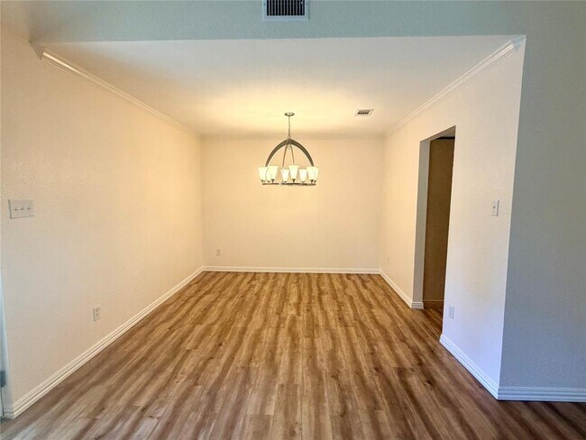 Building Photo - 11606 Birchbark Trail