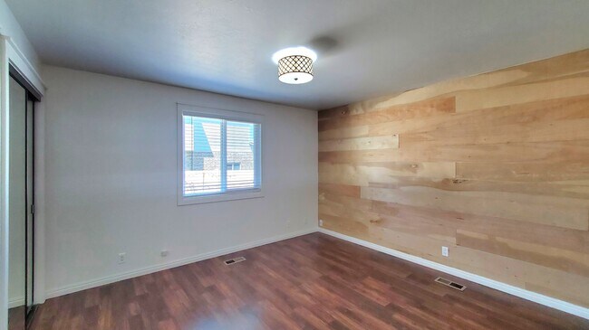Building Photo - 9266 S Edenbrook Way