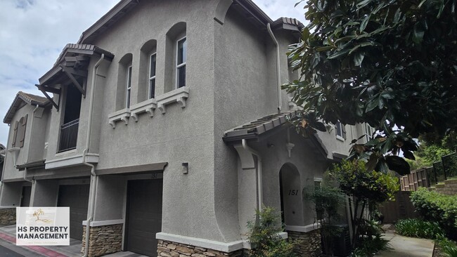 Primary Photo - 425 S Meadowbrook Dr