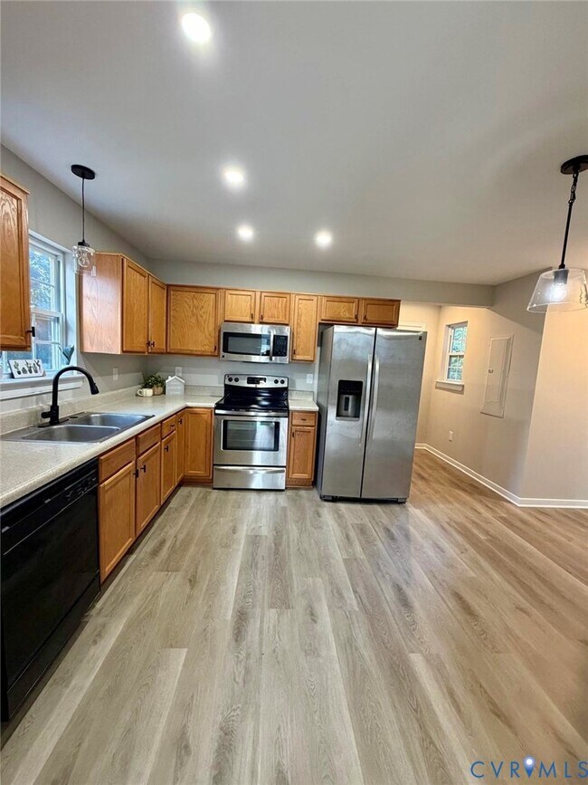 Building Photo - 1124 Lovey Ln