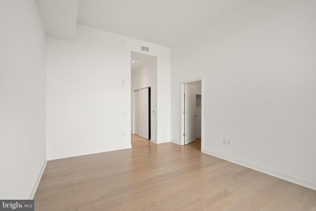Building Photo - 1650 Silver Hill Dr