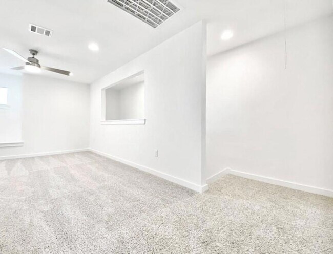 Building Photo - 7925 Linnie Ln