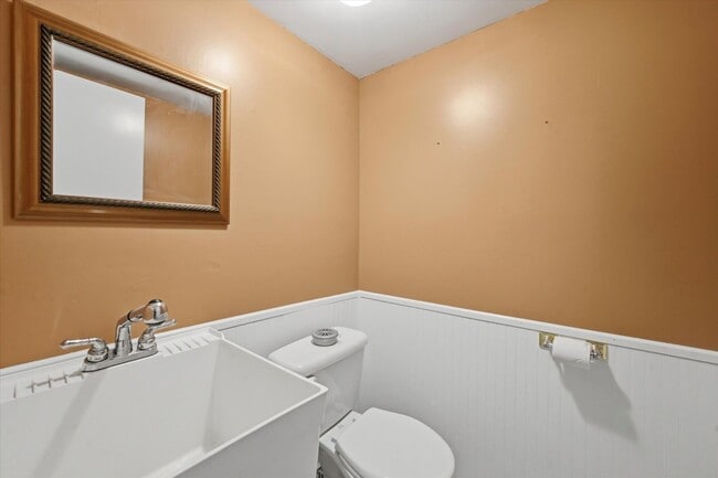 Building Photo - 3 Bed | 2.5 Bath Townhome in Wedgewood Estates – Available Now!