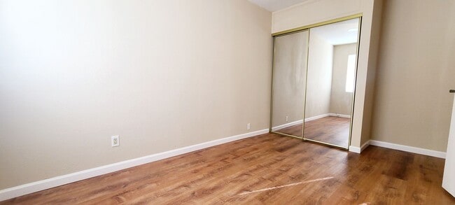 Building Photo - Adorable Single Story home with 3 bedroom and 2 bath