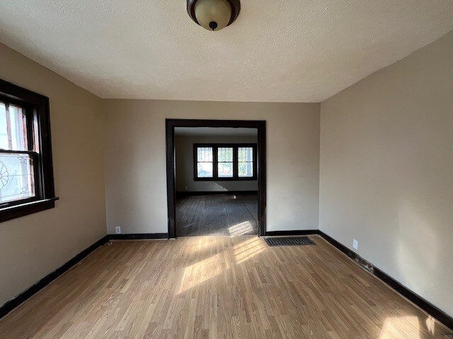 Building Photo - 1210 N Johnson St