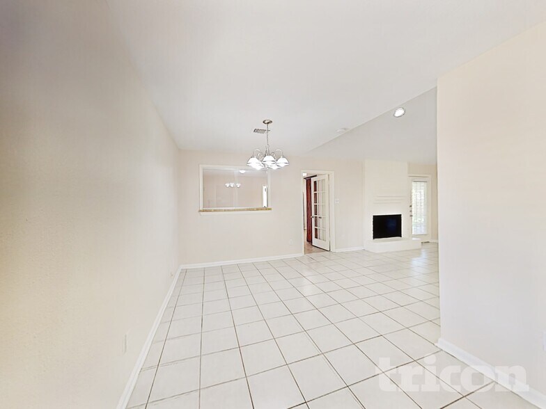Building Photo - 7902 Battlepine Dr