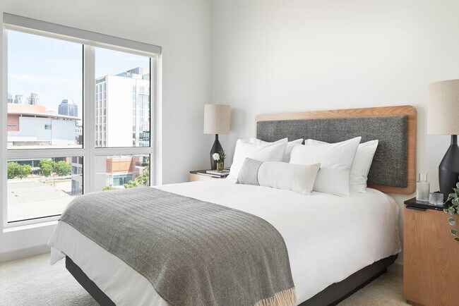 Building Photo - 516 Lea Ave