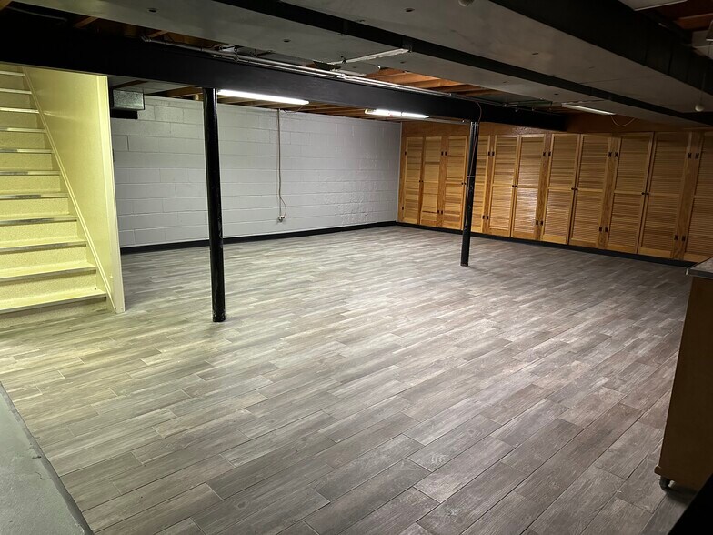 Building Photo - 9574 Idlewood Dr