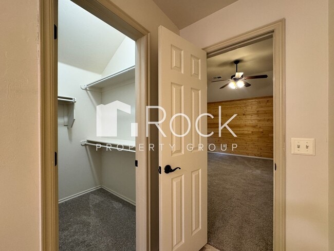 Building Photo - 3 Bed/2 Bath Edmond Home **AMAZING Locatio...