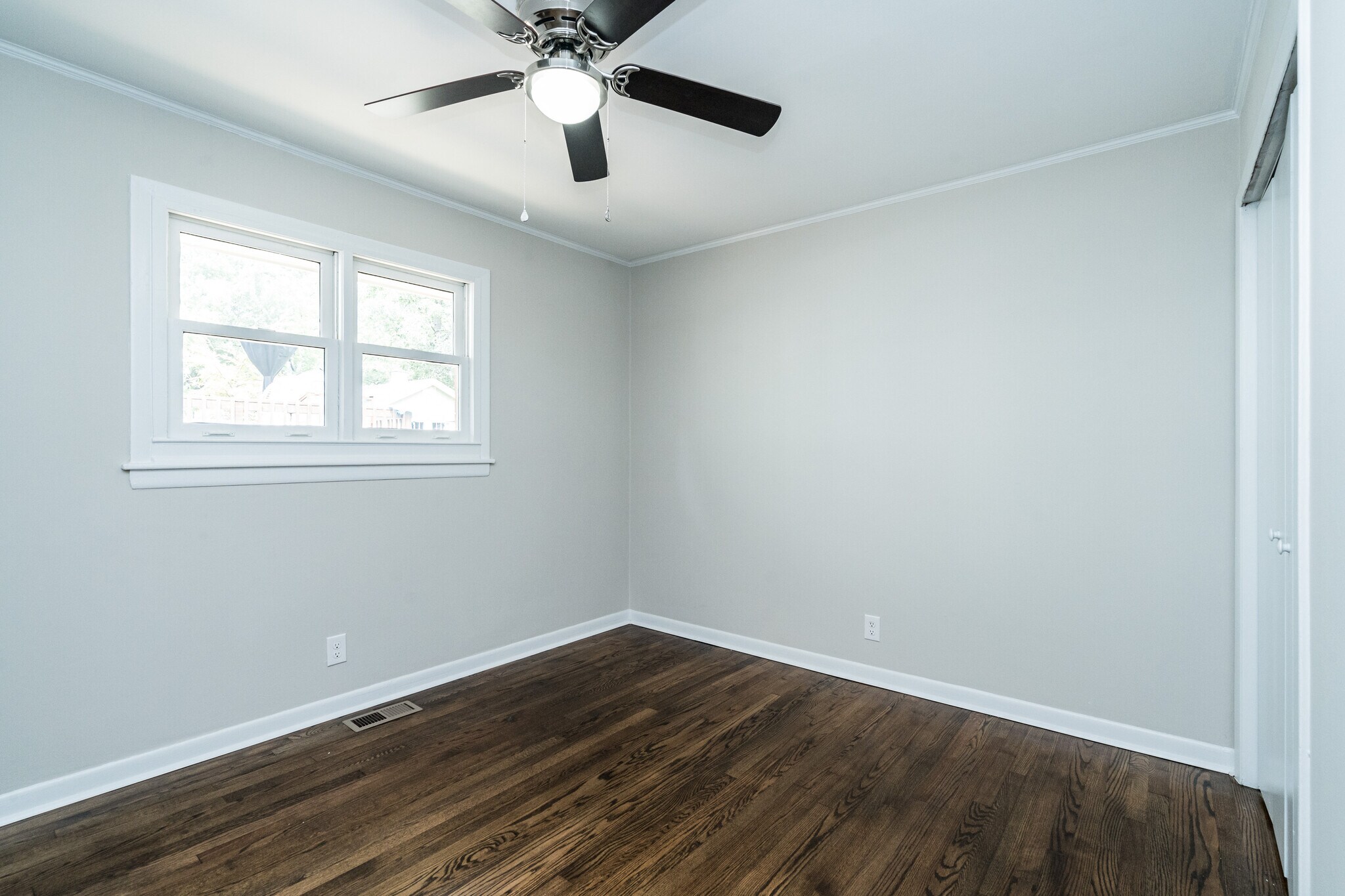 Building Photo - 504 N Maple St