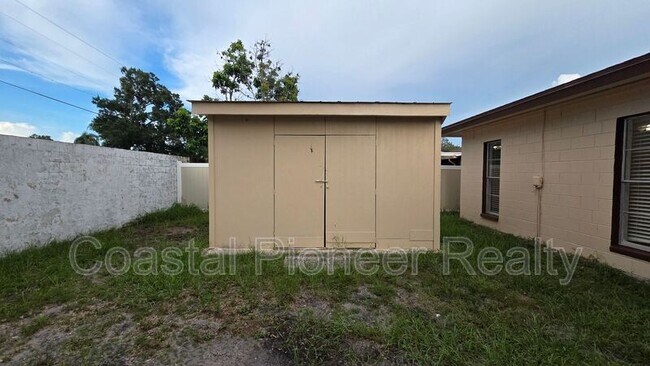 Building Photo - 4817 Cypress Tree Dr