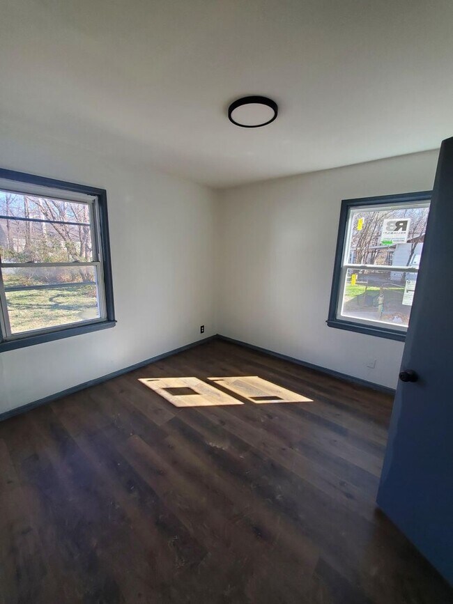 Building Photo - COMING SOON!...Remodeled Free standing home in NE Wichita