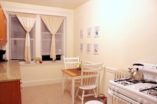 Building Photo - 5 Hancock St